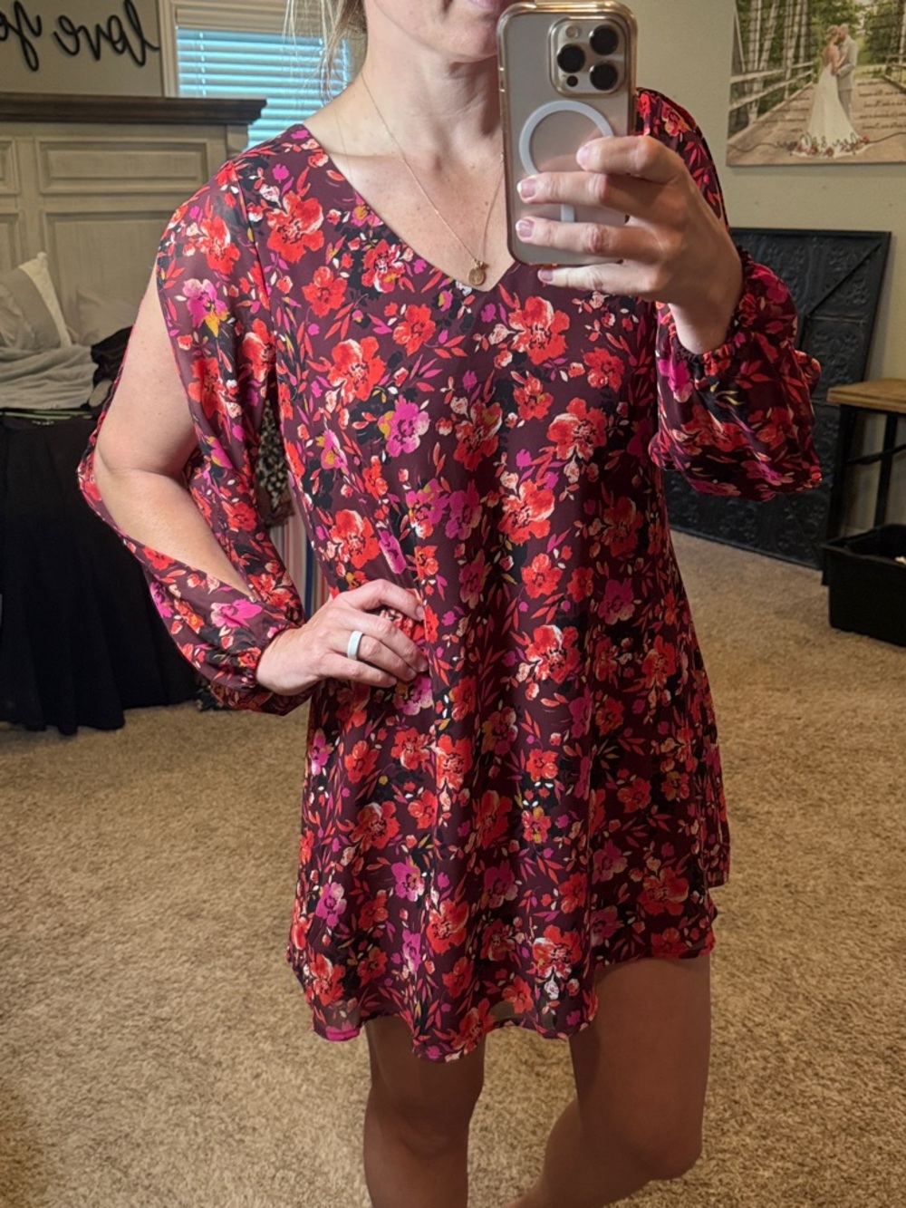 Candie's dress with open sleeves